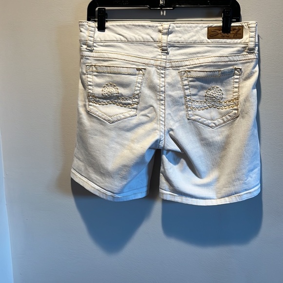7 For All MankindWhite Denim Shorts - Picture 2 of 12